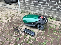 Robomow rc304 robotmaaier - afbeelding 1 van  4