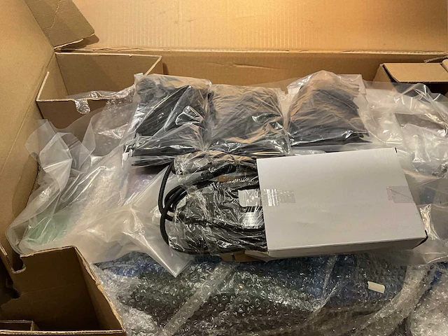 Robomow rks800 robotmaaier - afbeelding 10 van  13