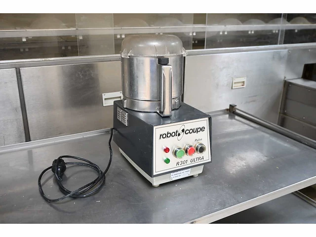 Robot coupe r301 ultra groentesnijmachine - afbeelding 2 van  4