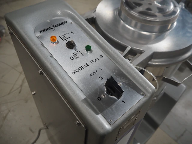 Robot coupe s.a. - afbeelding 11 van  12