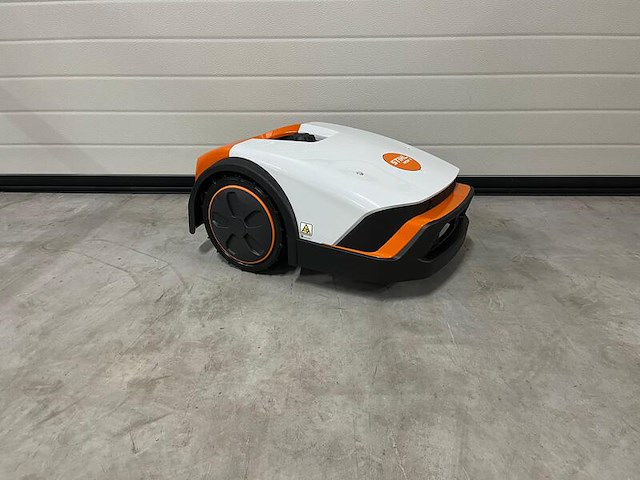 Robotmaaier stihl, imow 4 - afbeelding 1 van  3