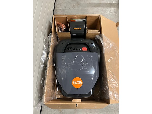 Robotmaaier stihl, imow 5 evo, donkergrijs / antraciet - afbeelding 2 van  3