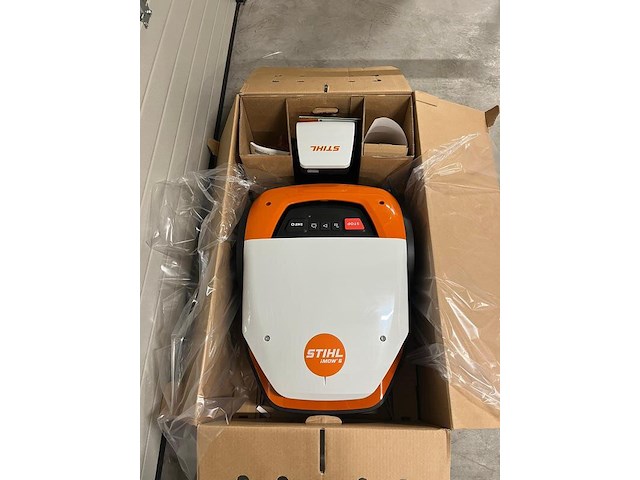 Robotmaaier stihl, imow 5 - afbeelding 2 van  3