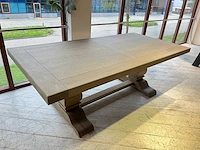 Robuuste houten eetkamertafel - afbeelding 2 van  6