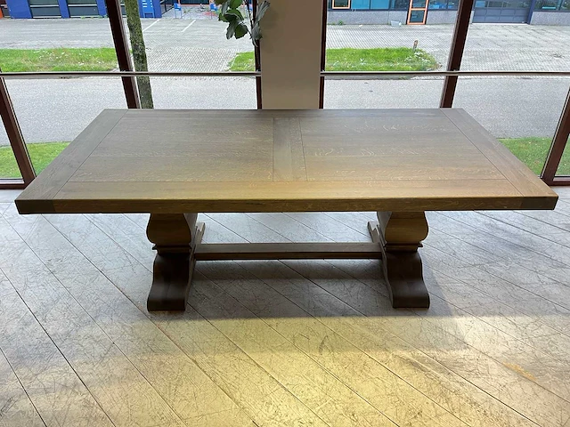 Robuuste houten eetkamertafel - afbeelding 3 van  6
