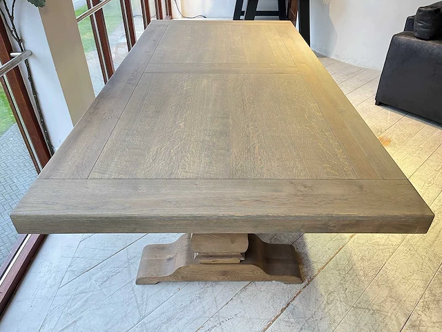 Robuuste houten eetkamertafel - afbeelding 5 van  6