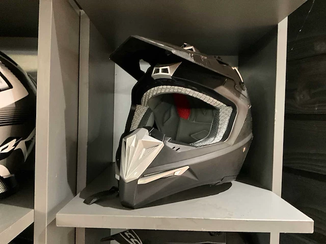 Rocc 720 motorhelm xl - afbeelding 1 van  3