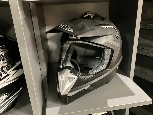Rocc 720 motorhelm xl - afbeelding 1 van  4