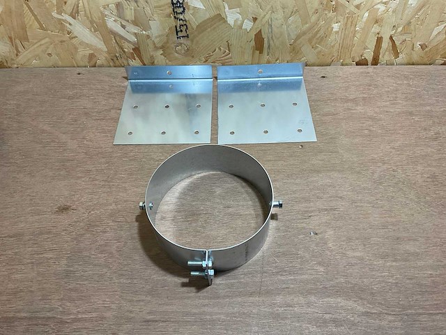 Roccheggiani dp150/spg200 daksteun voor hellend dak (5x) - afbeelding 2 van  8