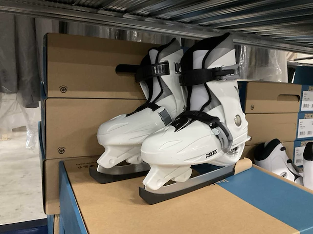 Roces mck ii f verstelbare schaatsen maat 30-35 (10x) - afbeelding 2 van  3