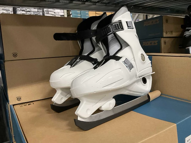 Roces mck ii f verstelbare schaatsen maat 36-40 (10x) - afbeelding 2 van  3