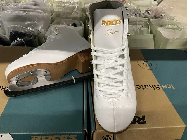 Roces nirvana schaatsen diverse maten (15x) - afbeelding 3 van  8