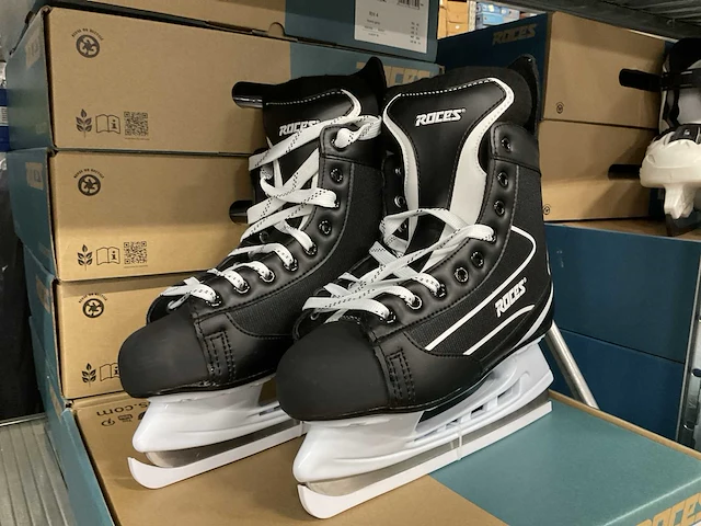 Roces rh 4 schaatsen maat 42 (6x) - afbeelding 2 van  3