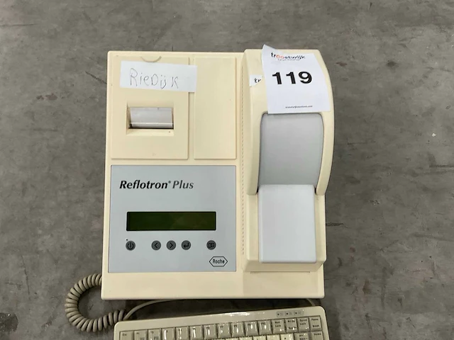 Roche reflotron plus analysator - afbeelding 2 van  9