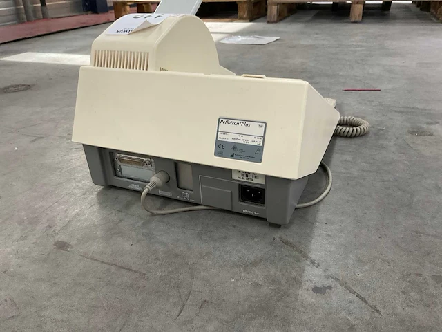 Roche reflotron plus analysator - afbeelding 6 van  9