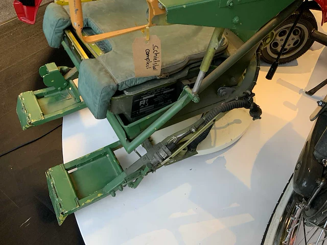 Rocket jet engineering corp t33a shooting star schietstoel - afbeelding 7 van  11