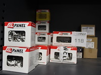 Rockpanel schroeven en nagels in 18 doosjes. - afbeelding 1 van  1