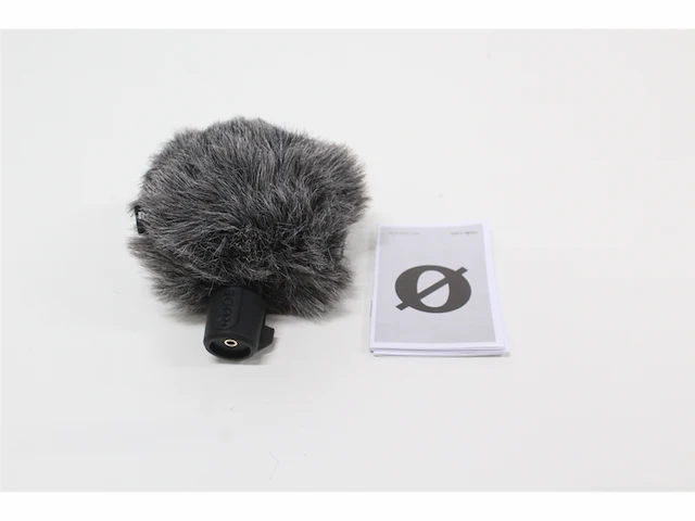 Rode videomic me-l compacte richtmicrofoon voor iphone of ipad met lightning-connector voor mobiele filmproductie en contentcreatie - afbeelding 5 van  5