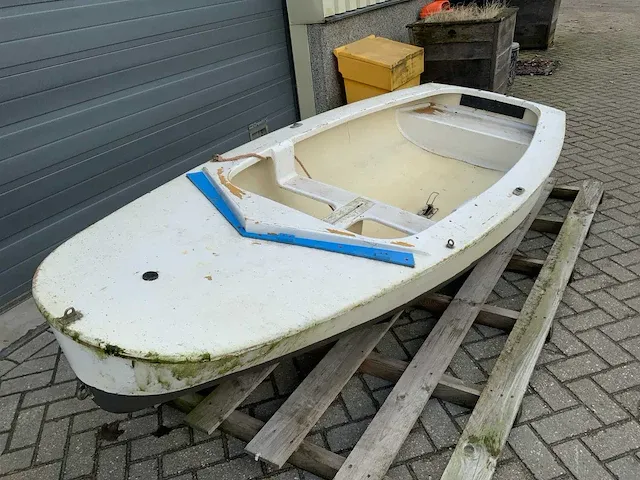 Roeiboot/ zeilboot - afbeelding 1 van  7