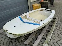 Roeiboot/ zeilboot - afbeelding 1 van  7