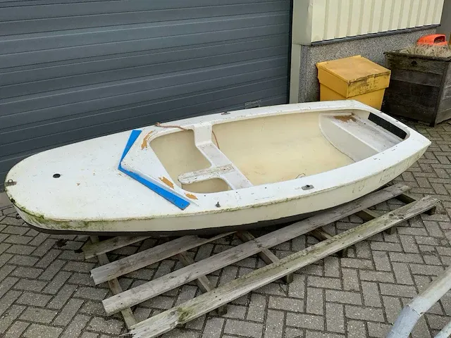 Roeiboot/ zeilboot - afbeelding 2 van  7