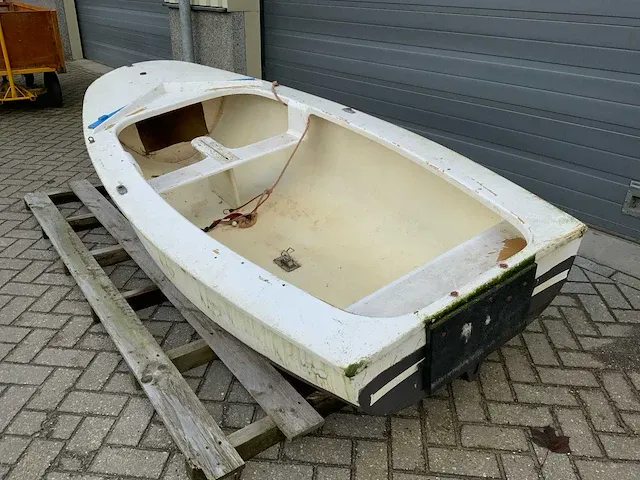 Roeiboot/ zeilboot - afbeelding 3 van  7