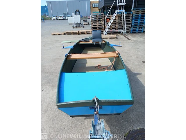 Roeiboot/visboot met trailer en 2 buitenboord motoren, blauw - afbeelding 2 van  43