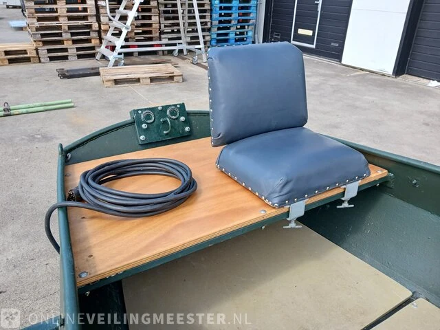 Roeiboot/visboot met trailer en 2 buitenboord motoren, blauw - afbeelding 3 van  43