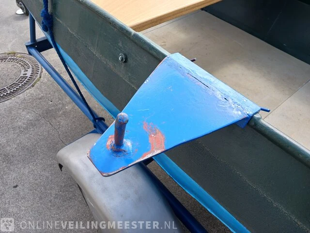 Roeiboot/visboot met trailer en 2 buitenboord motoren, blauw - afbeelding 8 van  43