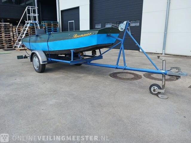 Roeiboot/visboot met trailer en 2 buitenboord motoren, blauw - afbeelding 9 van  43
