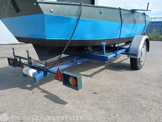 Roeiboot/visboot met trailer en 2 buitenboord motoren, blauw - afbeelding 17 van  43