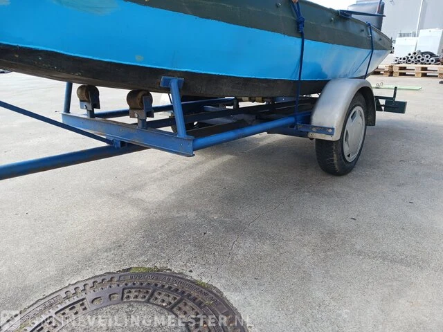 Roeiboot/visboot met trailer en 2 buitenboord motoren, blauw - afbeelding 24 van  43