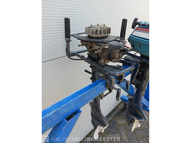 Roeiboot/visboot met trailer en 2 buitenboord motoren, blauw - afbeelding 33 van  43