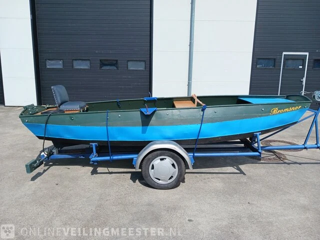 Roeiboot/visboot met trailer en 2 buitenboord motoren, blauw - afbeelding 23 van  43