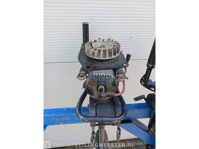 Roeiboot/visboot met trailer en 2 buitenboord motoren, blauw - afbeelding 36 van  43