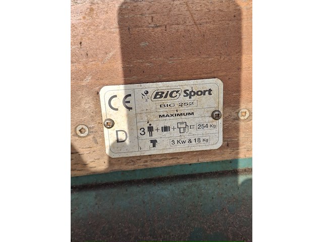 Roei/motorboot, bic sport, bic 252, groen - afbeelding 4 van  8