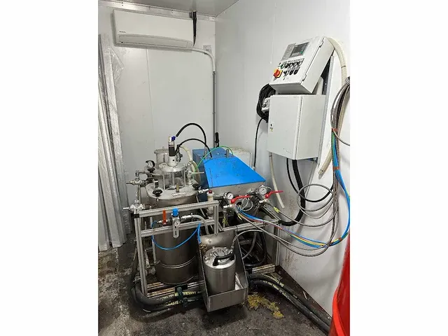 Roerstreek - hoekverlijmingsmachine met tartler mdm 6 doseer- lijminstallatie - 2015 - afbeelding 12 van  16