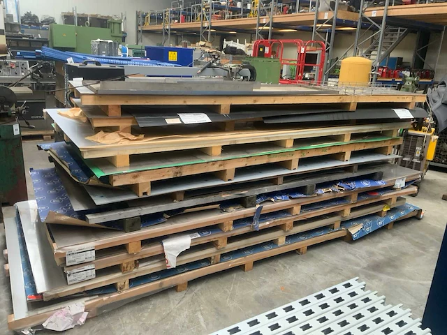 Roestvrijstalen platen - afbeelding 1 van  6