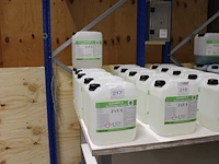 Roetreininger strong cleaner h 8. 5 flacons. - afbeelding 1 van  3