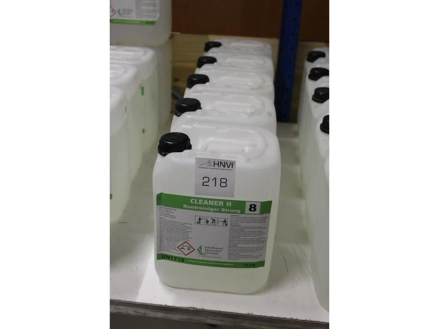Roetreininger strong cleaner h 8. 5 flacons. - afbeelding 2 van  3