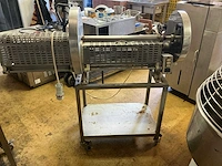 Roggebrood snijmachine broodsnijmachine - afbeelding 1 van  16