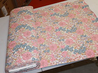 Rol stof 1 rol bloempjes a 148 breed 200 gr 12 meter - afbeelding 2 van  3