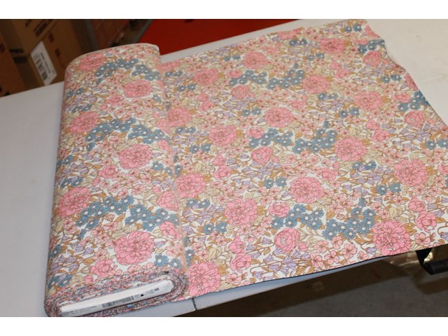 Rol stof 1 rol bloempjes a 148 breed 200 gr 12 meter - afbeelding 3 van  3