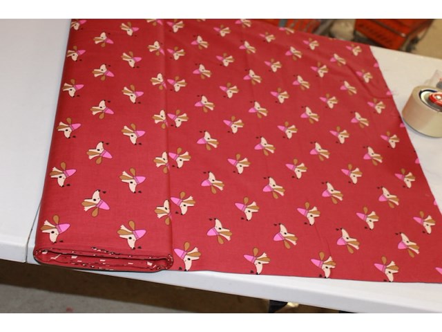 Rol stof 1 rol rood puppie 148 breed 119 gr 10 meter - afbeelding 1 van  3