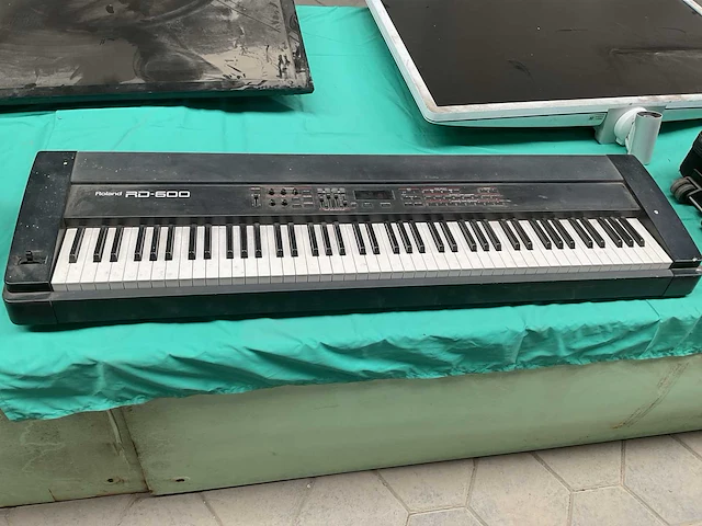 Roland rd-600 stage piano - afbeelding 2 van  6