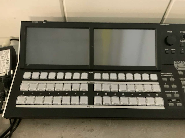Roland v-1200hdr video switcher - afbeelding 4 van  7
