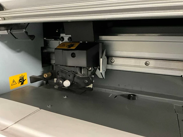 Roland vp-540 eco-solvent inktjetprinter met snijplotter - afbeelding 17 van  18