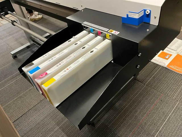 Roland vp-540 eco-solvent inktjetprinter met snijplotter - afbeelding 18 van  18
