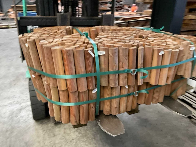 Rolborder geïmpregneerd grenenhout 250x40x5 cm (23x) - afbeelding 3 van  9