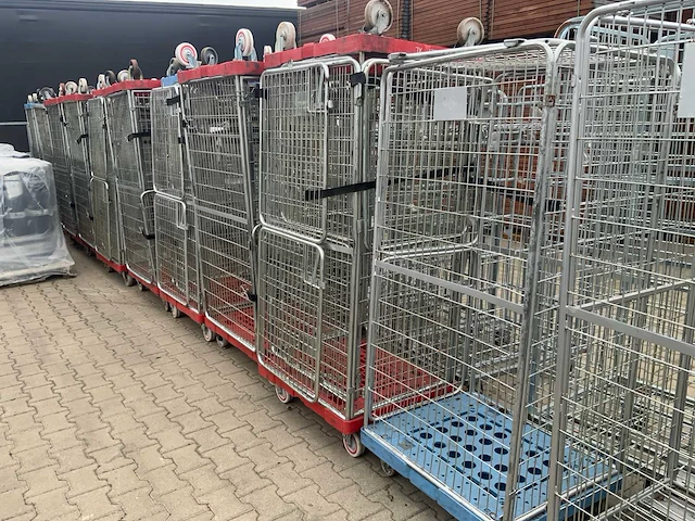 Rolcontainer (26x) - afbeelding 1 van  18